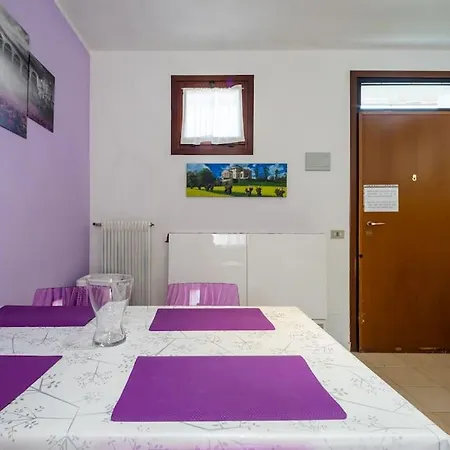 Apartment Comfort Flat With Parking! *