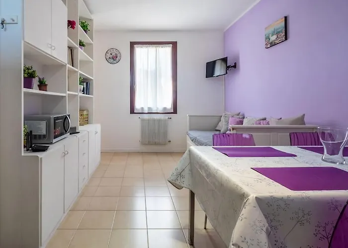 Comfort Flat With Parking! 아파트