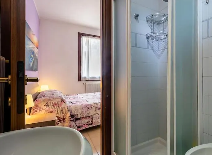 Comfort Flat With Parking!