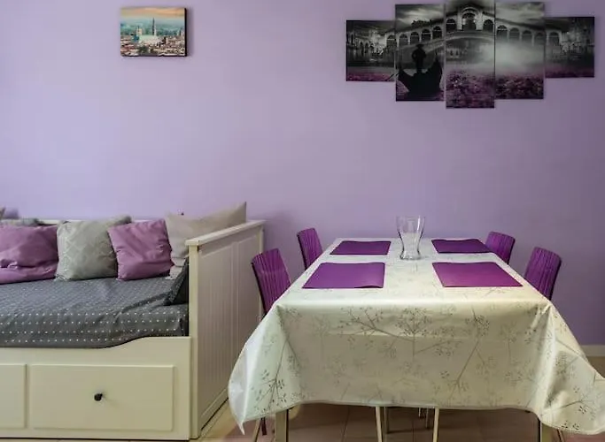 Comfort Flat With Parking!